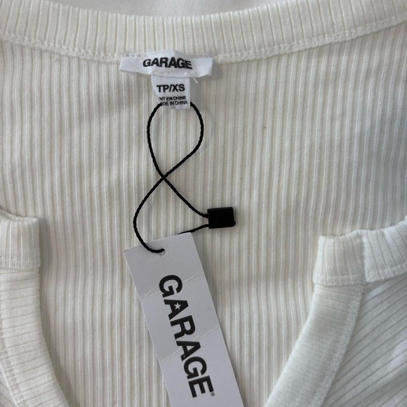 Garage White Ribbed Crop Top - Picture 3 of 3